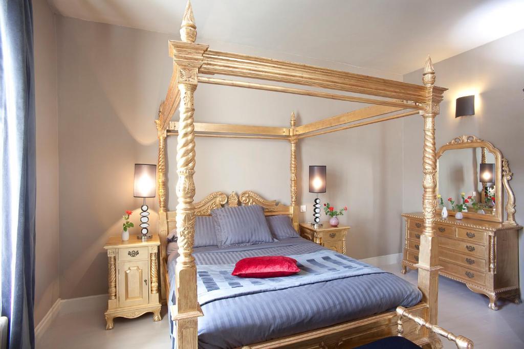 Le Relais Du Silence Chateau Lavail Labastide-d'Anjou Room photo